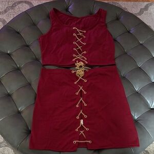 🔥Burgundy Crop Top and Skirt Set with Gold Chain Detail
